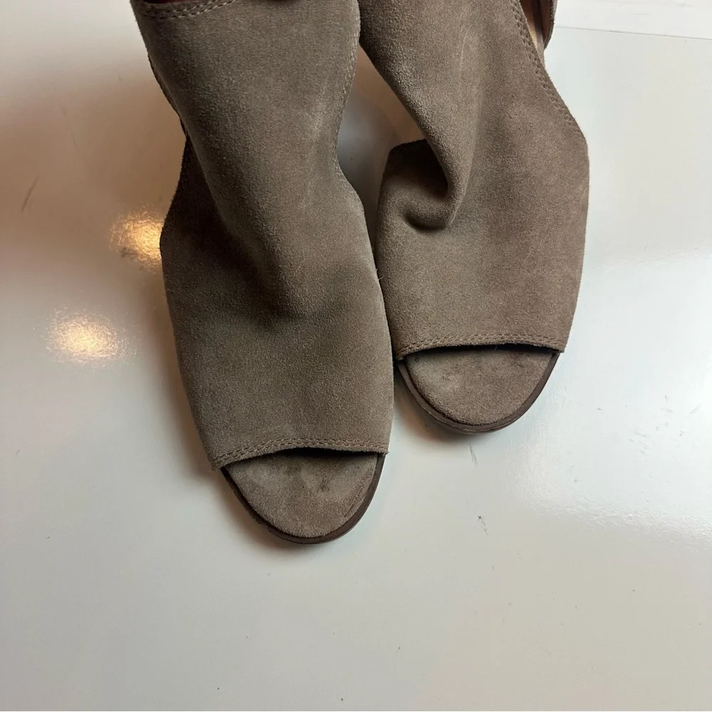 Lucky Brand chic lucky